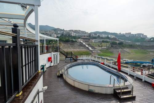 戏水池