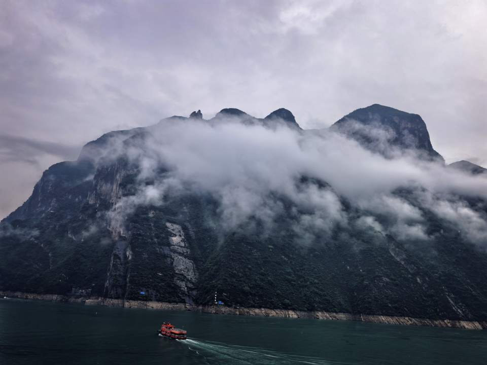 巫峡神女峰